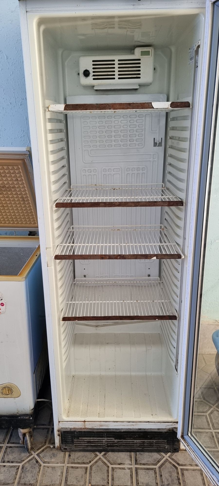 Стойка холодильник UGUR