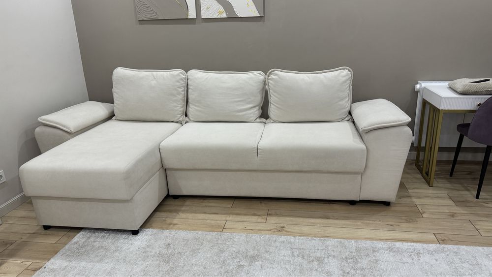 Диван угловой в цвете айвори
