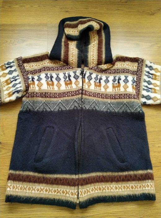Супер топла и мекичка жилетка с качулка от Еквадор, размер 128-134