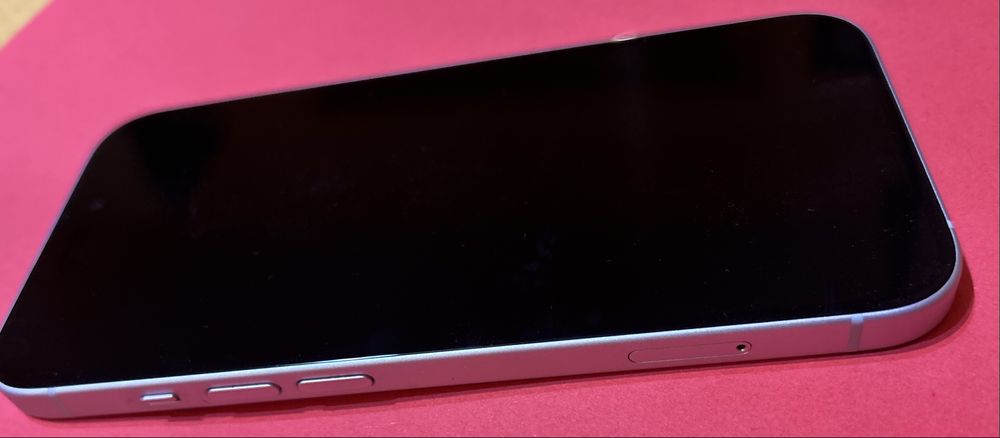 Vand Iphone 15 256GB stare excelenta, utilizat 1 an