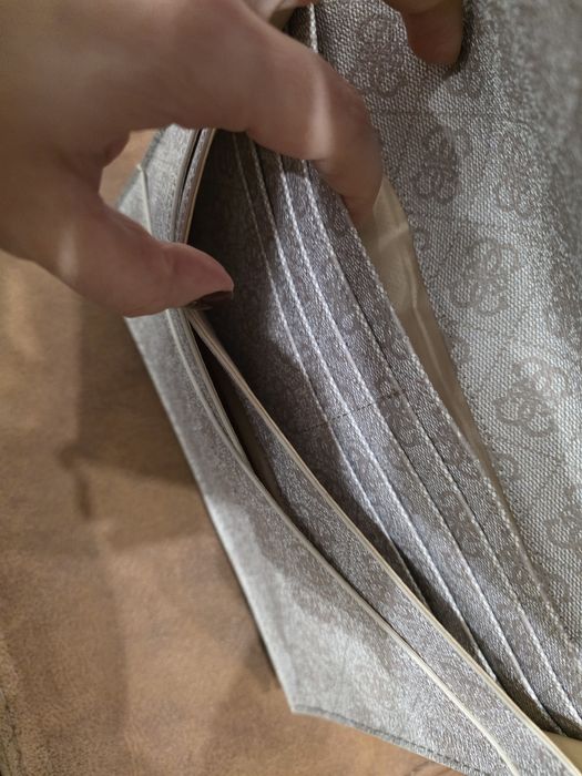 Портфейл Guess Orlina - в кутия