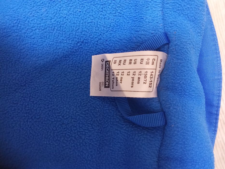 Vând geacă băieți