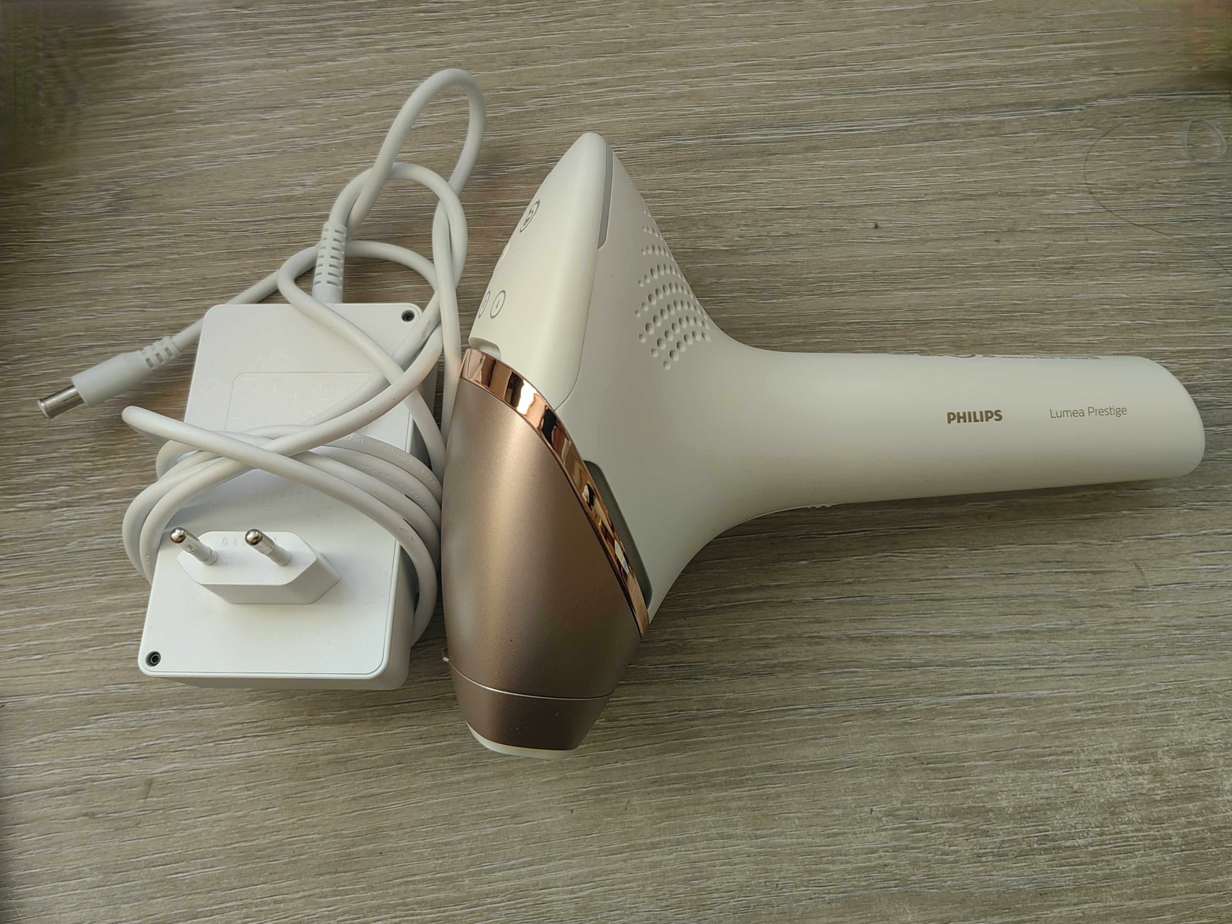 Фотоепилатор Philips Lumea