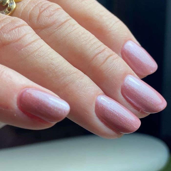 Unghii cu gel / oja semipermanenta