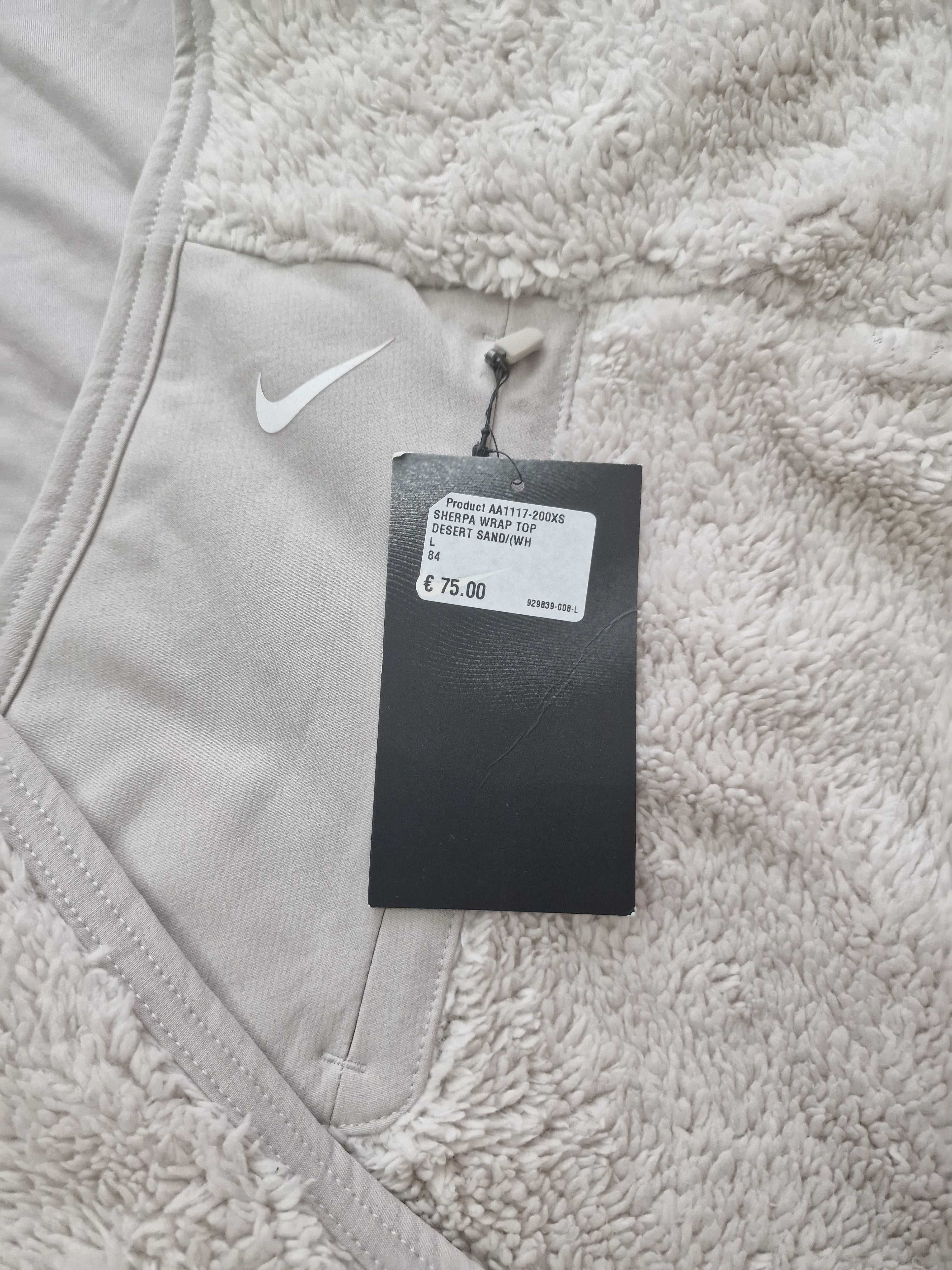 Nike дамско тънко и пухкаво якенце (връхна дреха размер Л
