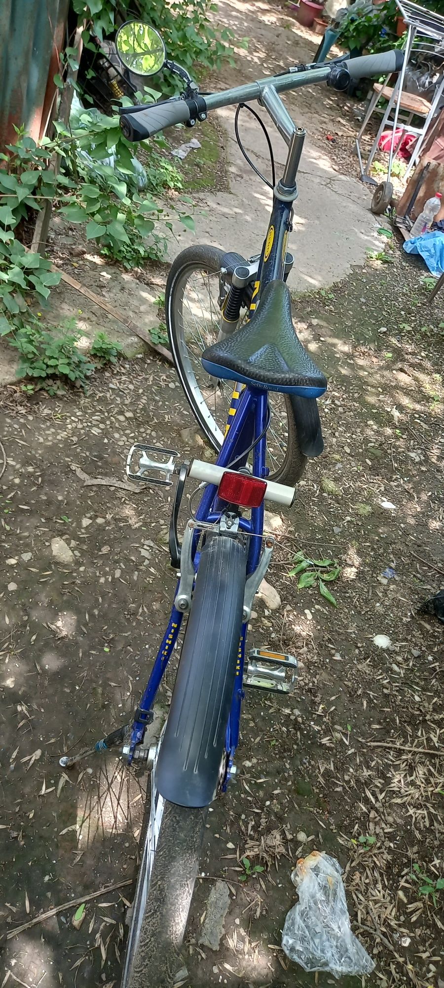 Vând bicicletă  în stare aproape nouă