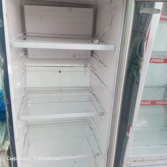 Витрина холодильник