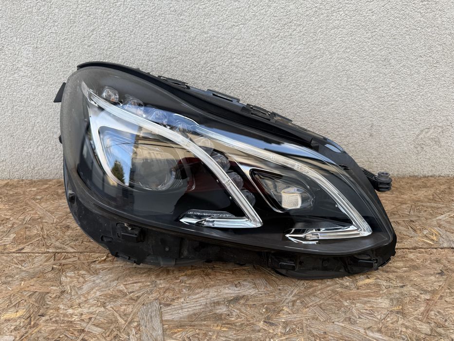 Far dreapta Mercedes E Class W212 Facelift LED Intelligent Light Syste