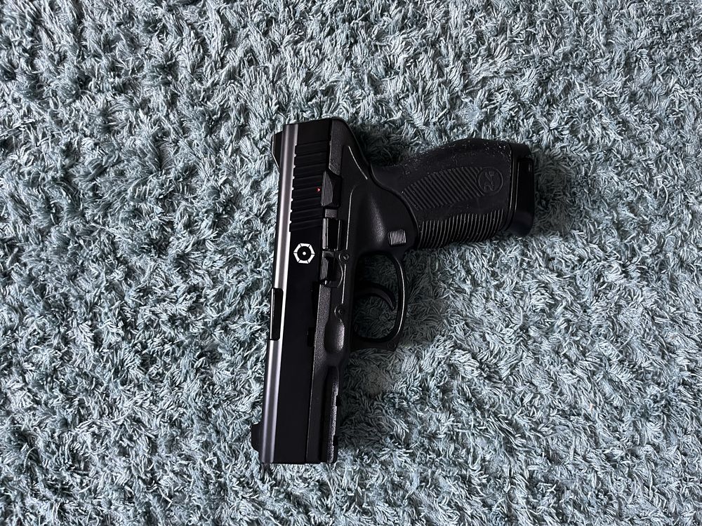 TAURUS Airsoft пистолет