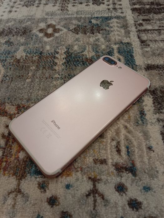 iPhone 7+ rose gold