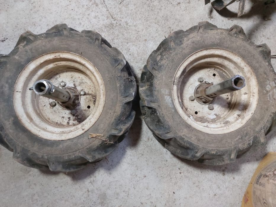 Vând freze și roti pentru motocultor