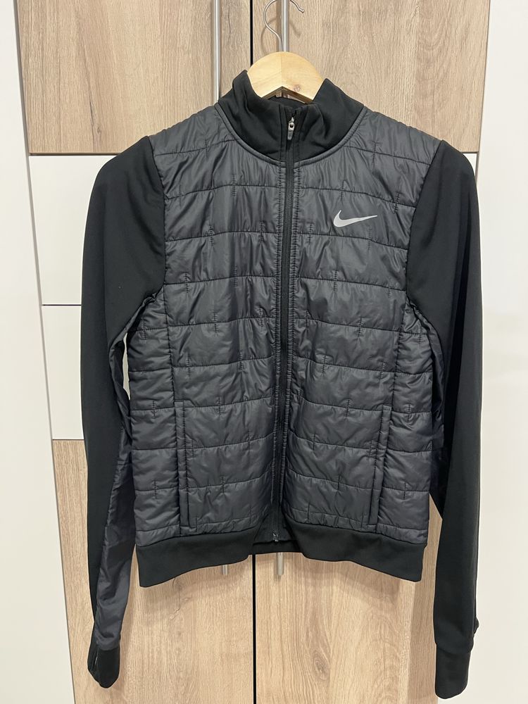 Дамско преходно яке Nike