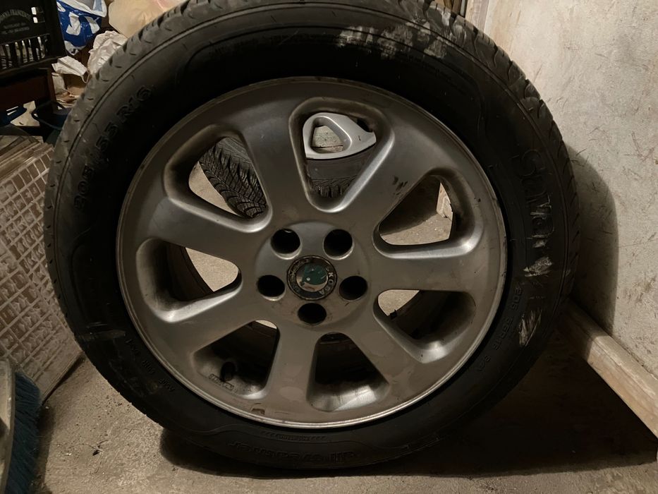 Vând jante aluminiu cu cauciucuri de iarnă