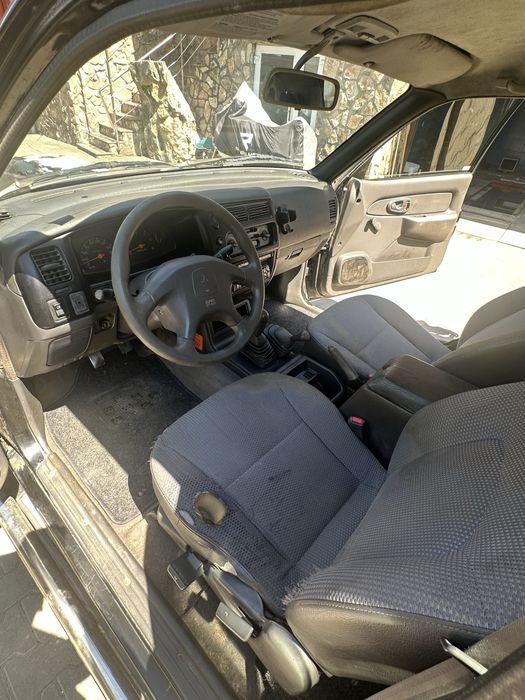 Mitsubishi L200.