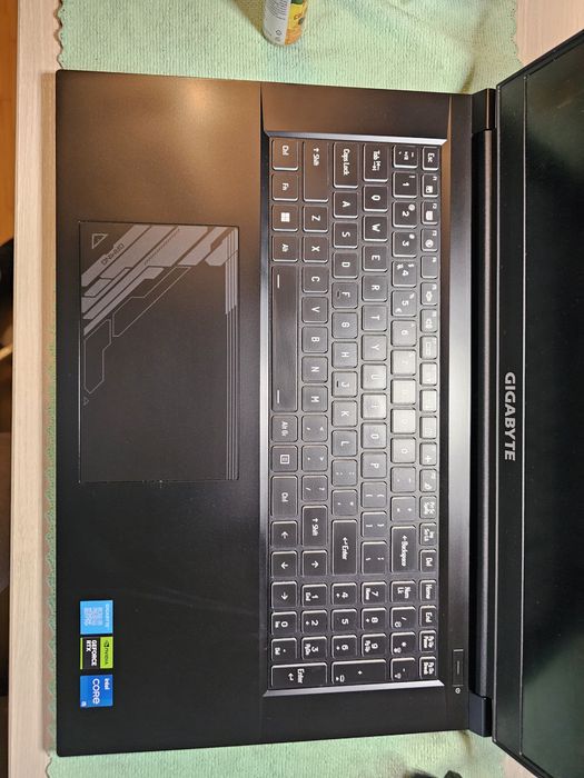 Laptop Gaming Gigabyte G7 RTX 4060