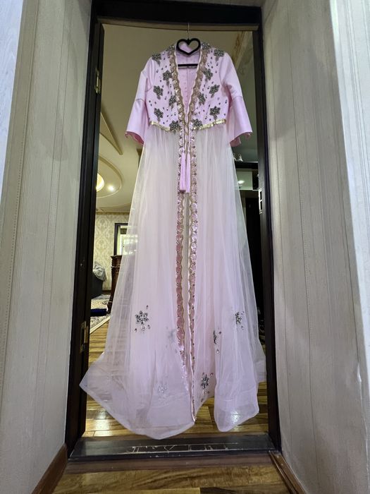 Келинлага чапани нежный очень красивый