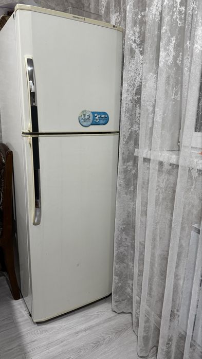 Продам хододильник LG