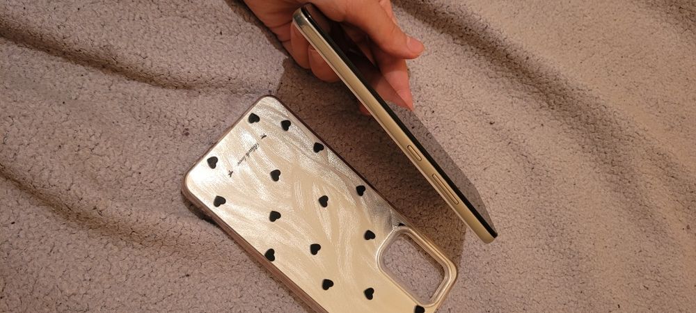 Samsung a 32 sotiladi