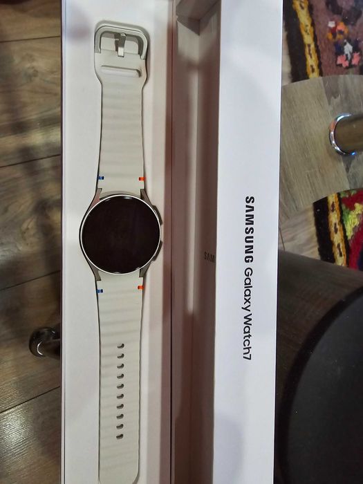 Смарт часовник Samsung Galaksy Watch 7