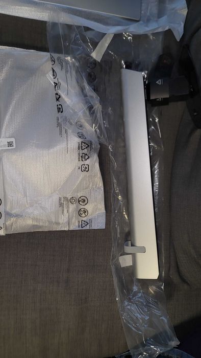 Samsung Odyssey G6 27" QD-OLED (LS27DG610SUXEN) – нов, пълен комплект!