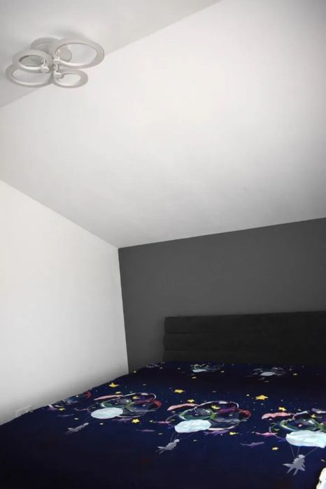 Inchiriez casa in comuna Cristian