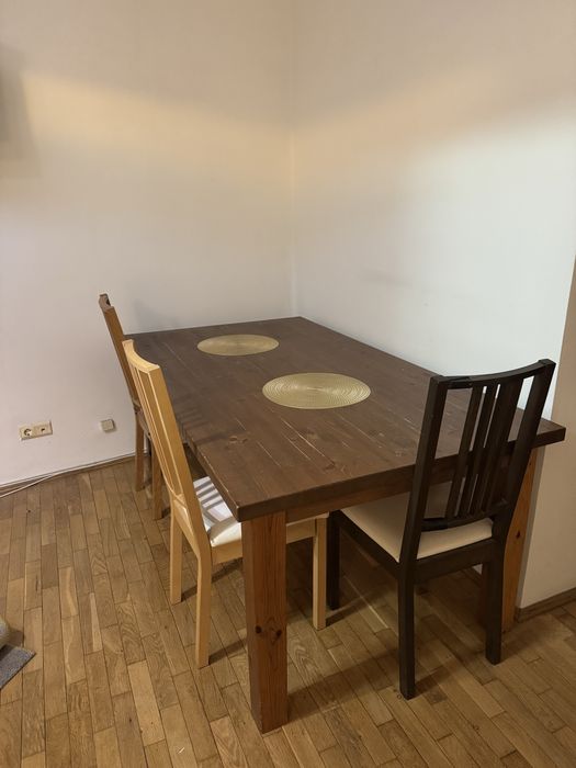 Vand masa din lemn masiv + 3 scaune