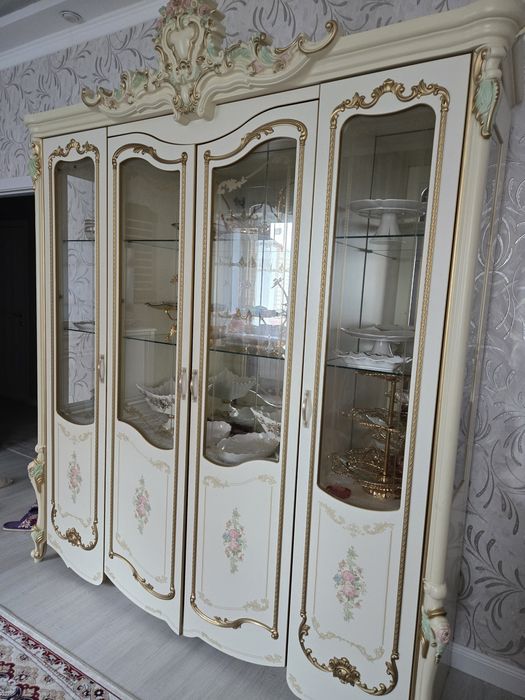 Стенка в зал в отличном состоянии