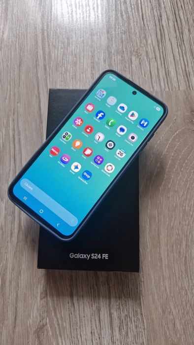 Samsung Galaxy S24 5G~Cutie~Factura~Garantie~Ca nou