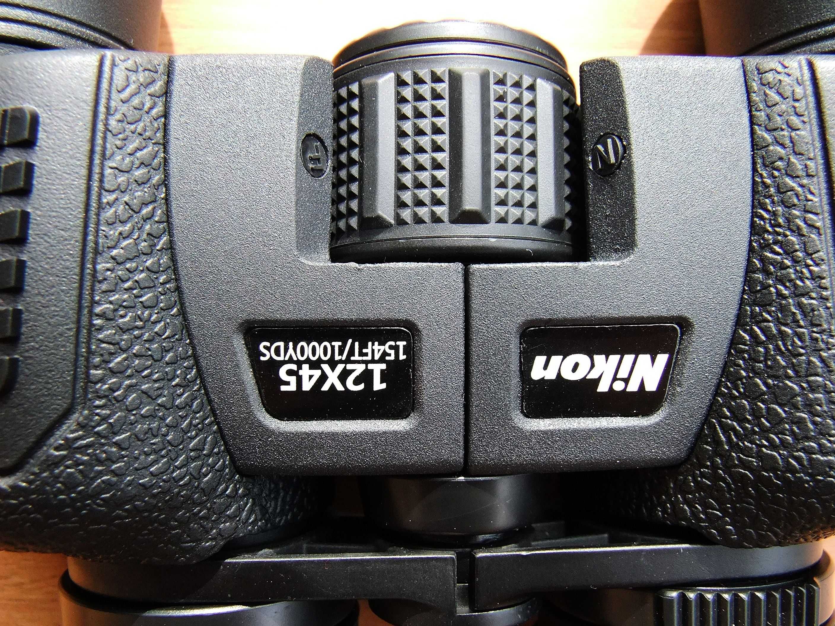 Бинокъл Nikon 12x45