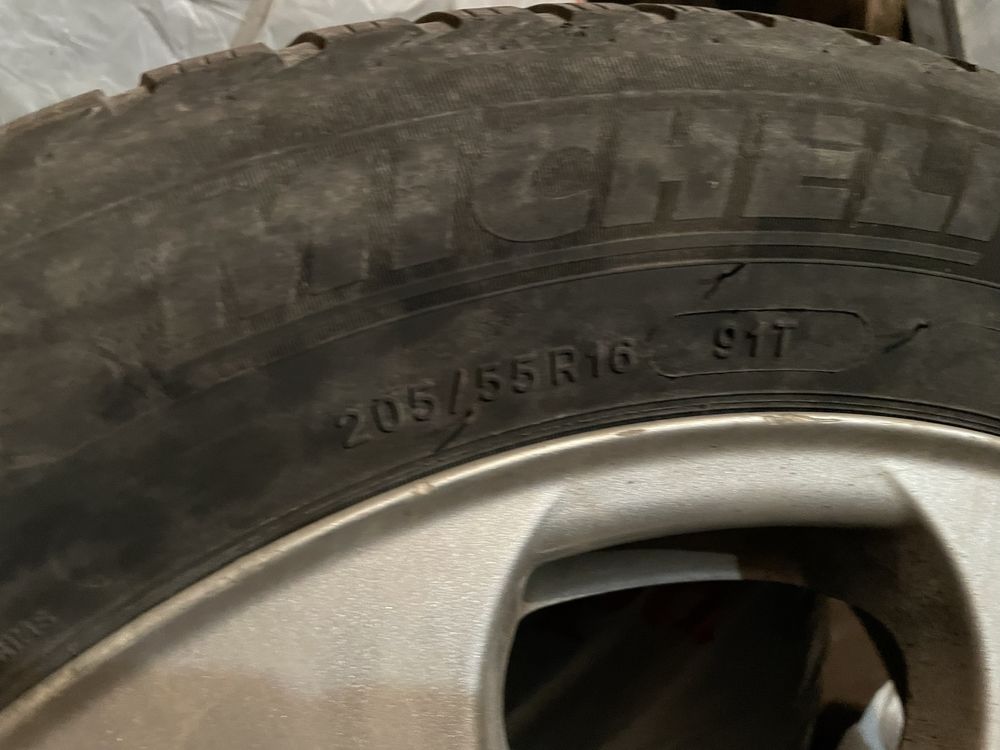 Джанти Audi 16 с зимни гуми