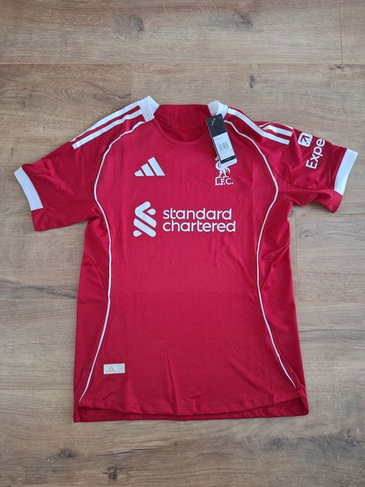Нова Мъжка тениска Ливърпул 2025/2026,  размер M, Players' quality
