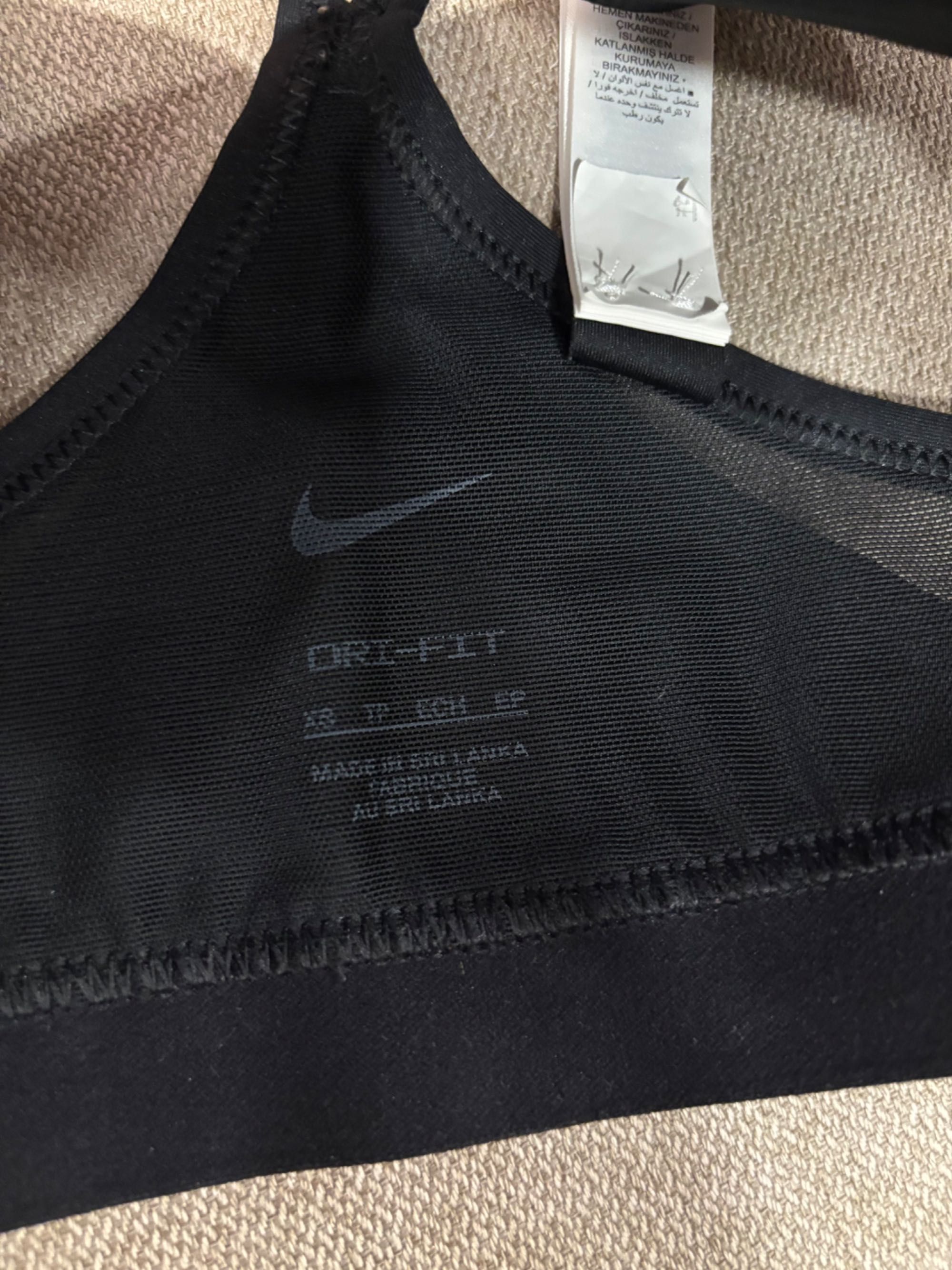 Дамски спортен сет NIKE клин и топ оригинален