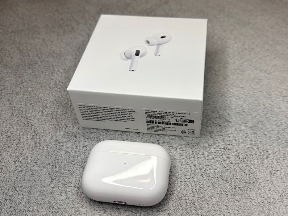 Airpods Pro 2nd Gen USB-C cable слушалки