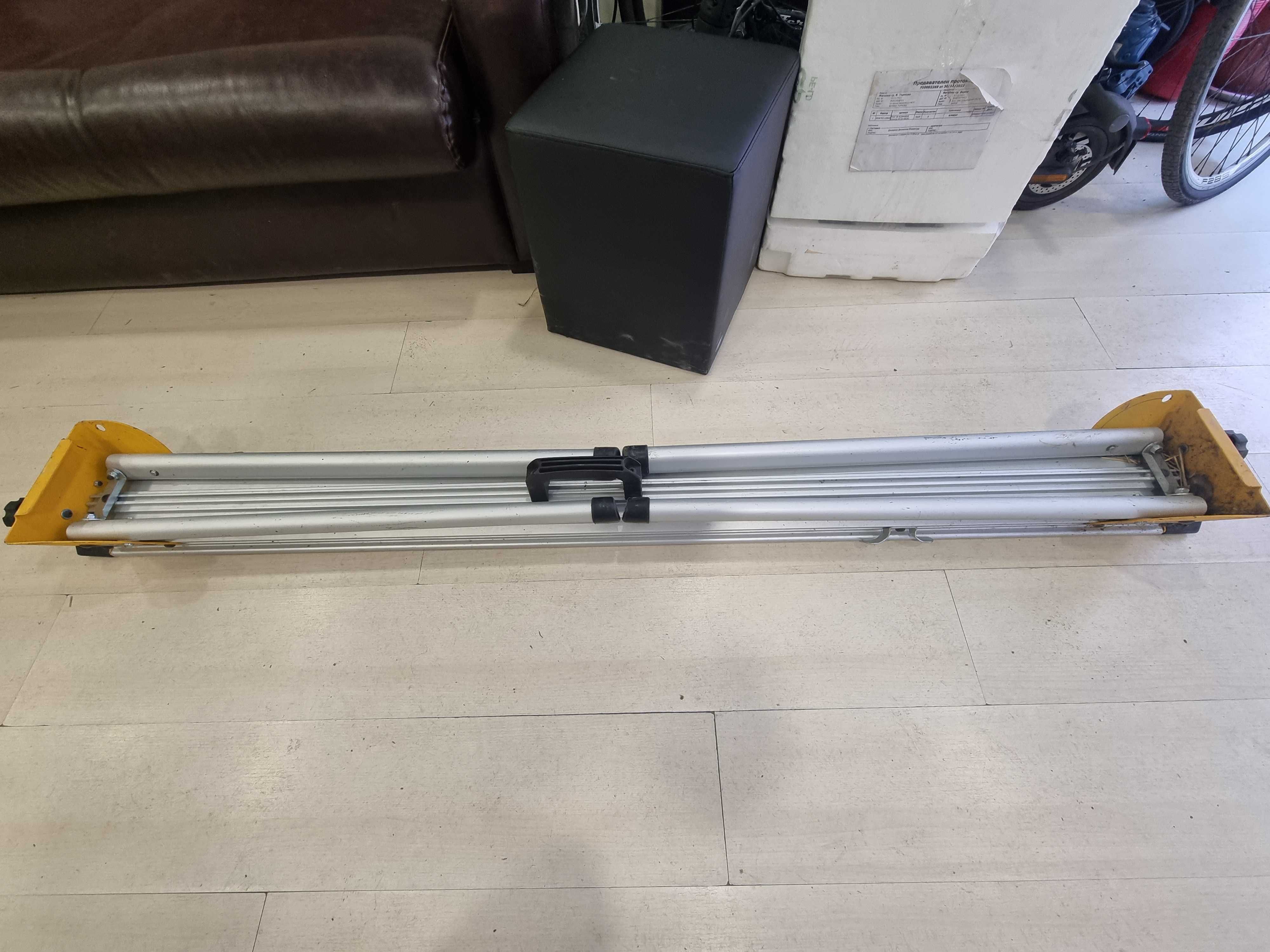 Стойката за циркулярен трион DEWALT DE7023