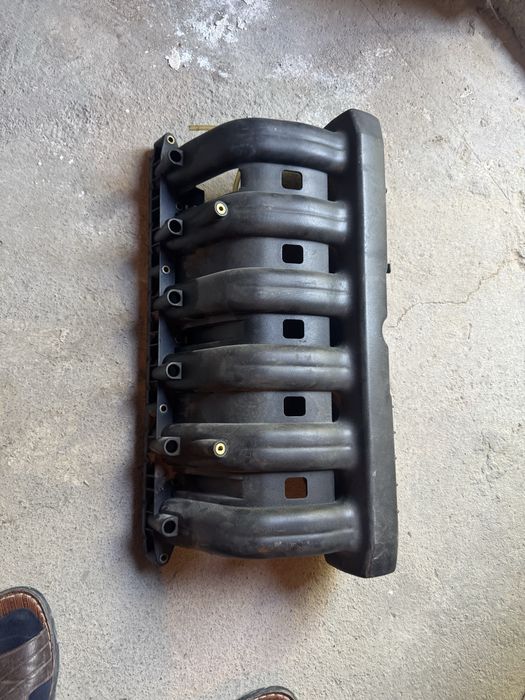 Всасывающий колектор бмв е34 2л