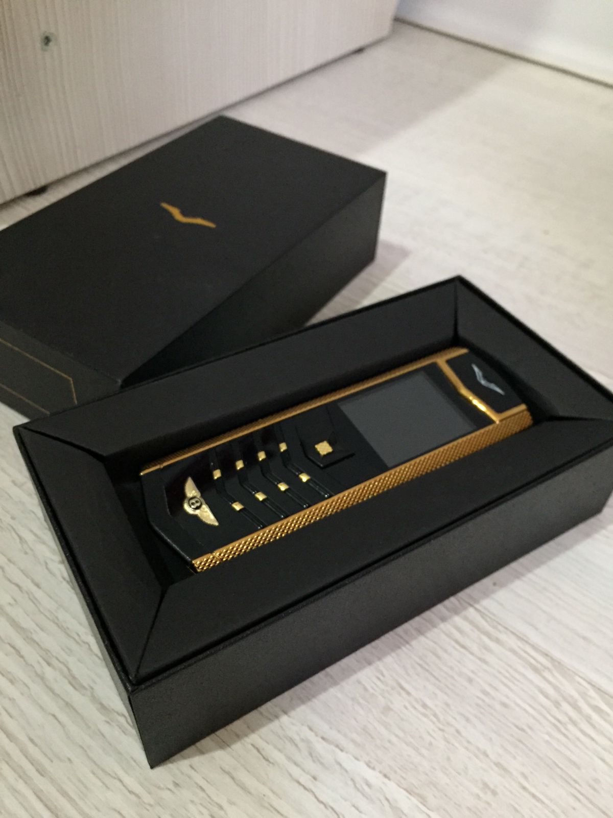 Продам Vertu Bentley