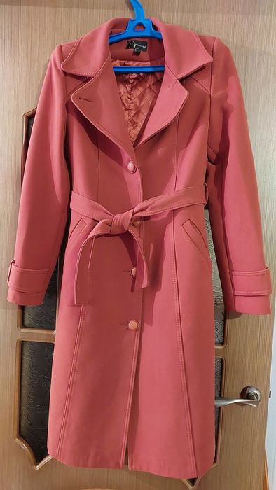 Продам женское пальто и куртку