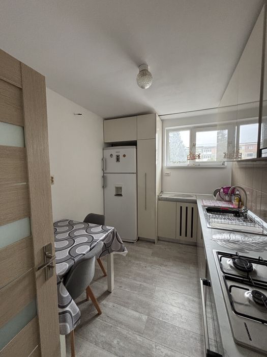 Închiriez Apartament Zona Rovine Institut