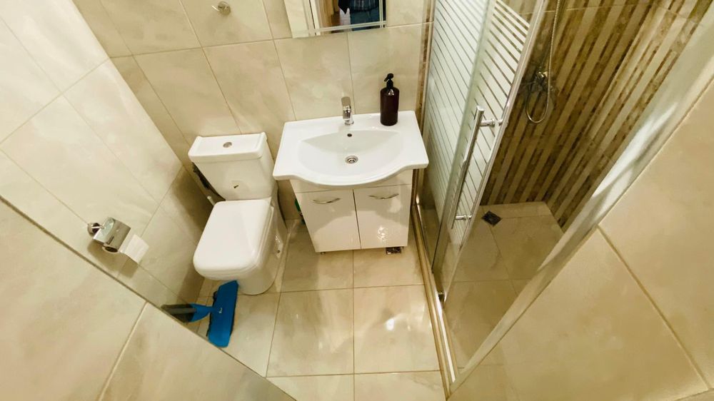 Дава се под наем Двустаен апартамент в Бургас, Център - 55 кв.м за 459 € - Снимка #4