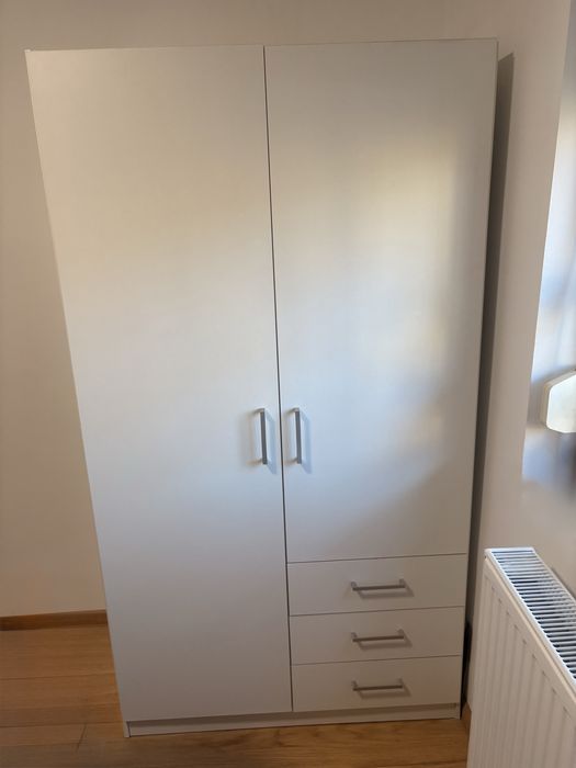 Dulap haine cu 2 usi