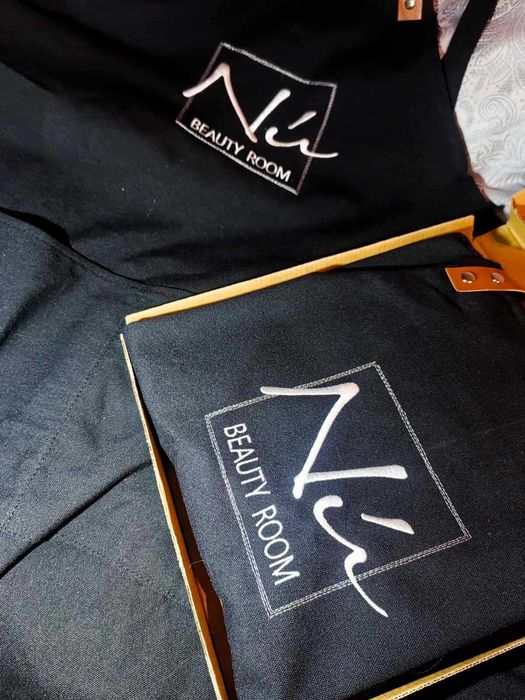 Бродирано лого - корпоративни облекла