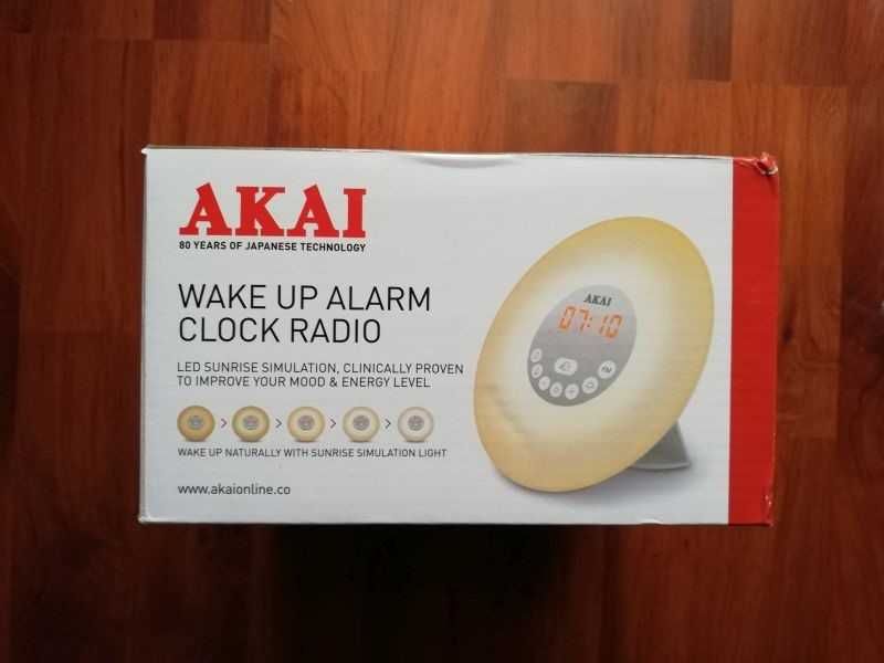 vand veioza Wake up alarm clock radio AKAI ,, nou in cutie ,,