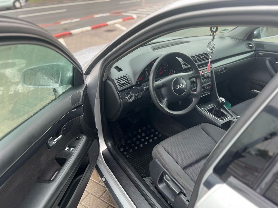 AUDI A4 B6 BREAK 1.6 Benzină