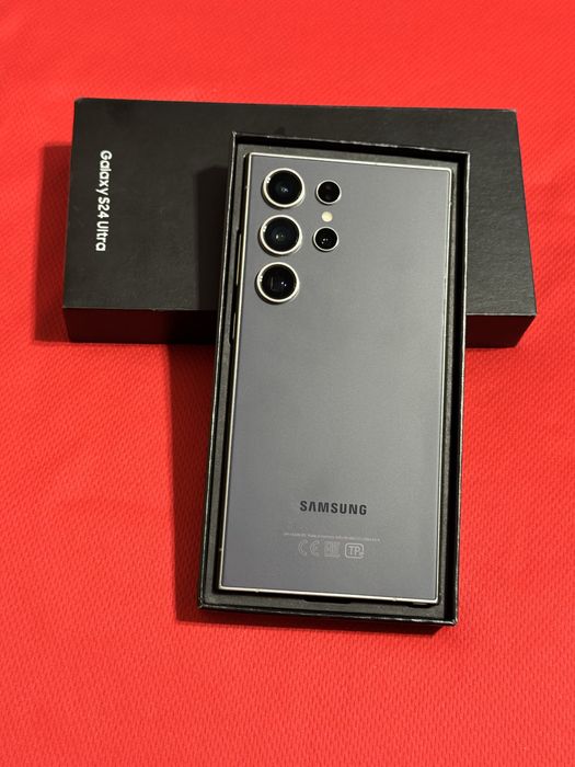 Samsung S24 Ultra 256 gb Ram 12 5G польный комплект
