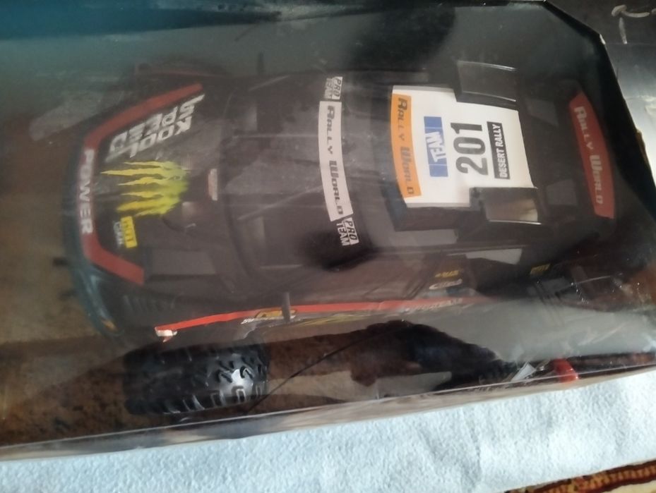 Mașină mare cu telecomanda nouă