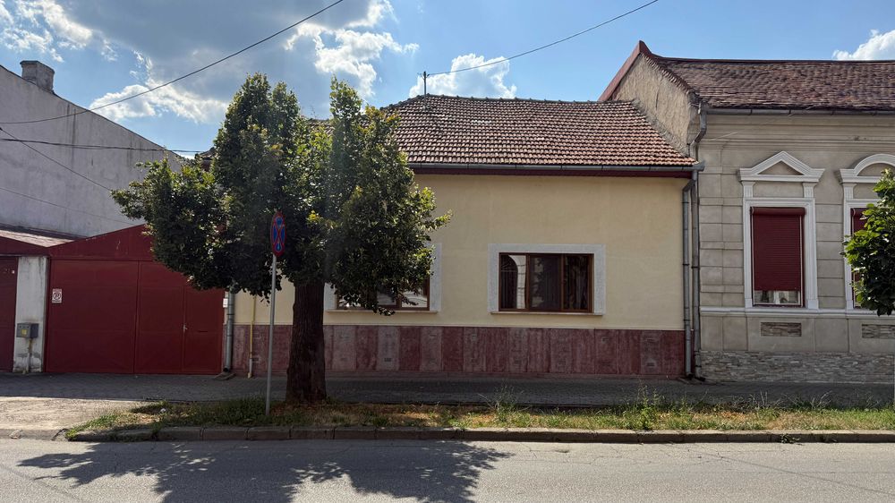 Persoană fizică, vând casă individuală, în centrul orașului Alba Iulia