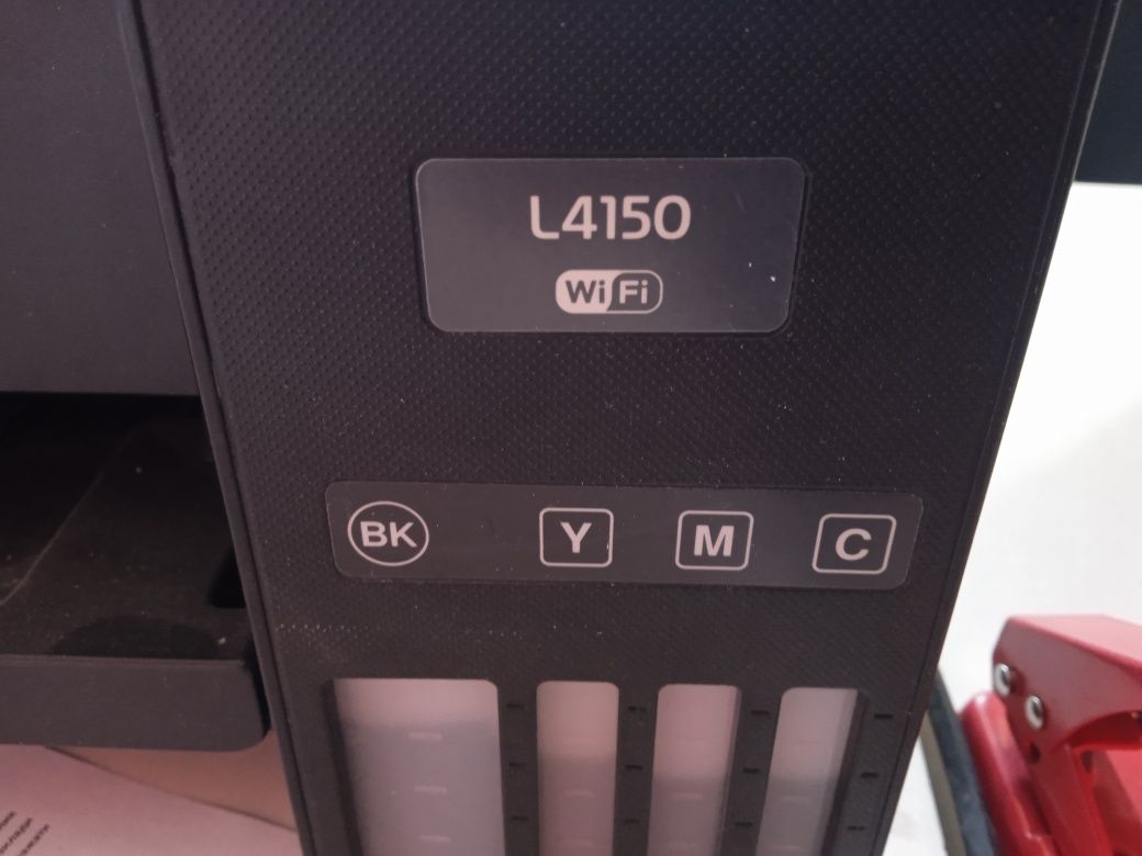Epson4150 3/1 sotiladi svitnoy