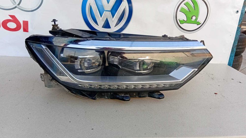 Far dreapta ( Europa ) Functional 3G1941082C VW Passat B8