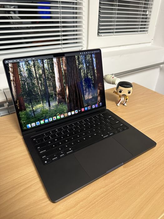 Apple Macbook pro M3 pro