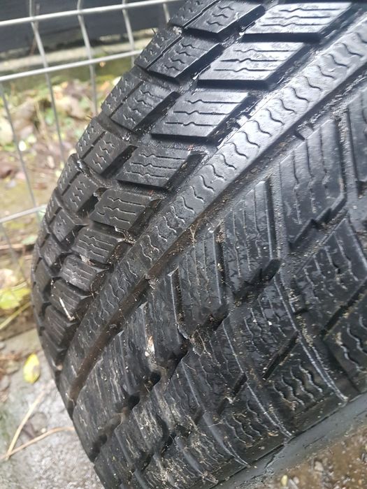 Anvelope iarna 215 55 17, pret ptr toate